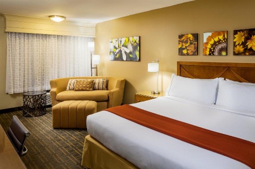 Holiday Inn Express Simi Valley an IHG Hotel - image 42