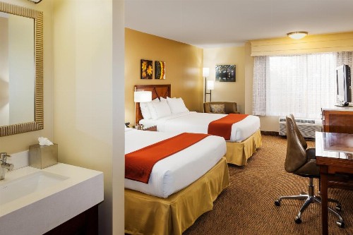 Holiday Inn Express Simi Valley an IHG Hotel - image 47