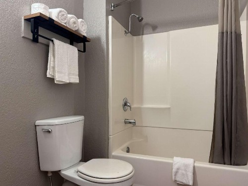 Motel 6-Simi Valley CA - image 12