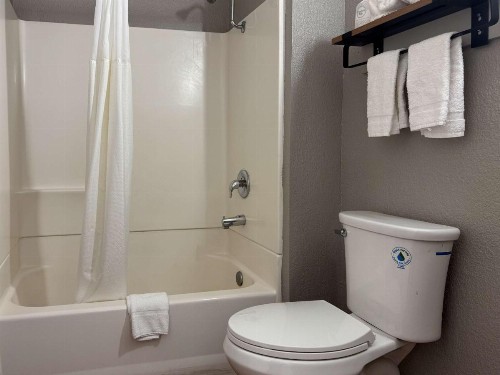 Motel 6-Simi Valley CA - image 14