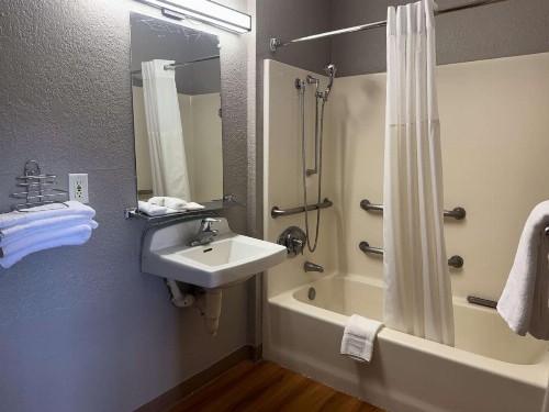 Motel 6-Simi Valley CA - image 2