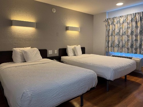 Motel 6-Simi Valley CA - image 20