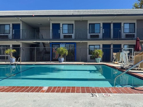 Motel 6-Simi Valley CA - image 8