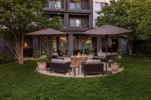 Courtyard Ventura Simi Valley - image 16