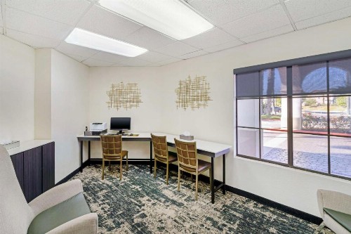 Best Western Posada Royale Hotel & Suites - image 10