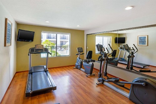 Best Western Posada Royale Hotel & Suites - image 11