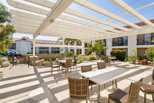 Best Western Posada Royale Hotel & Suites - image 3