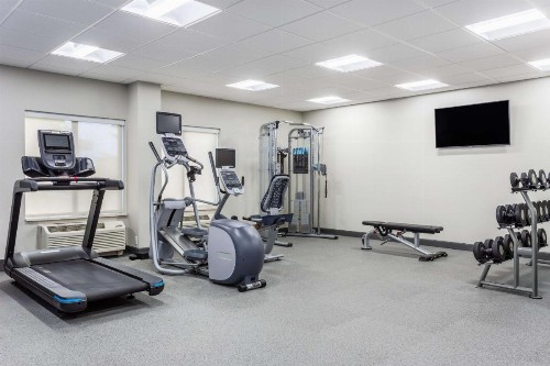 Hampton Inn Sioux Falls - image 27