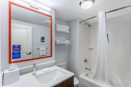 Hampton Inn Sioux Falls - image 32