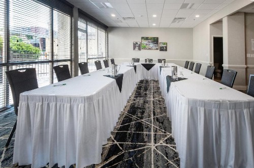 Holiday Inn Sioux Falls-City Center an IHG Hotel - image 34