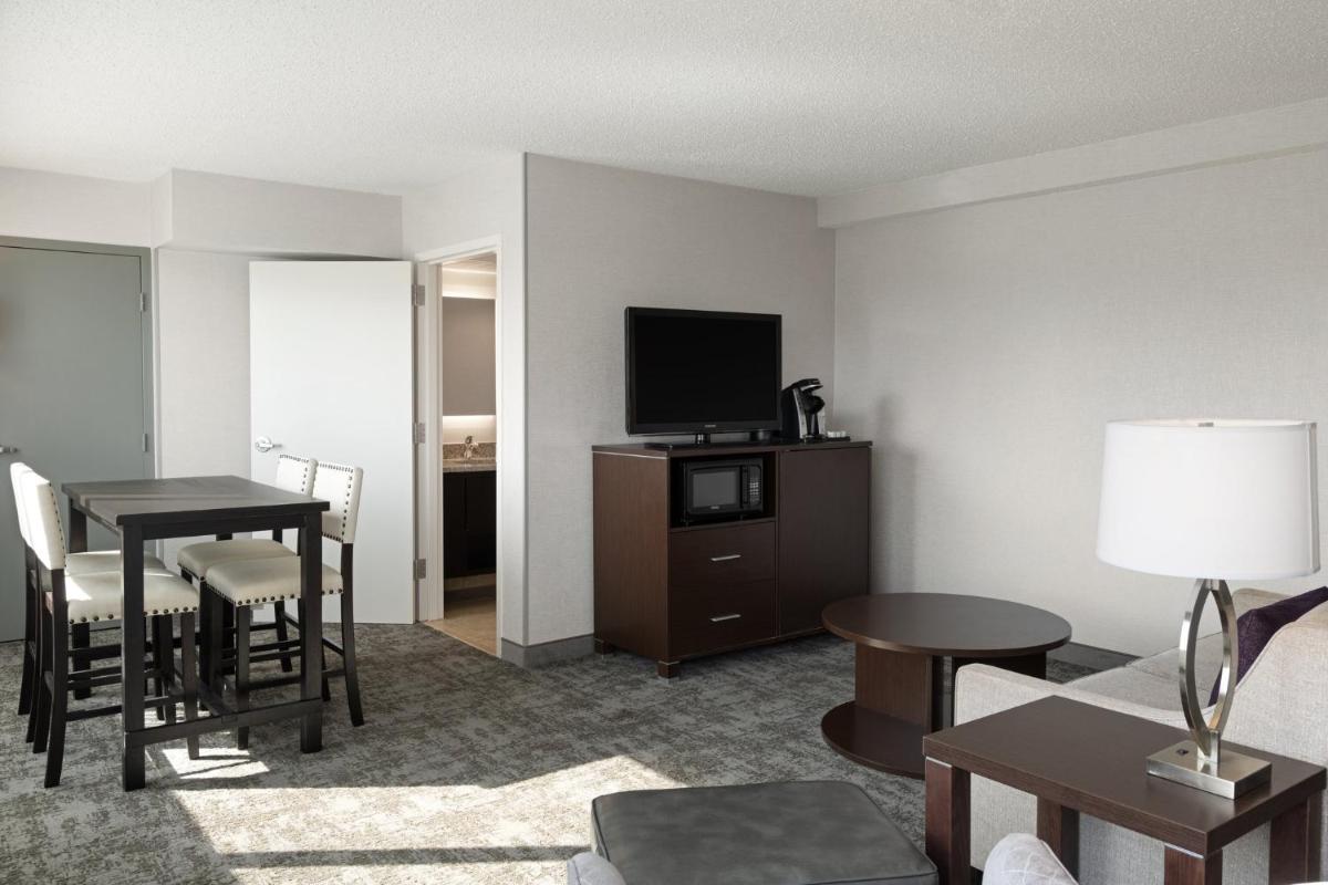 Holiday Inn Sioux Falls-City Center an IHG Hotel - image 4