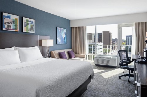 Holiday Inn Sioux Falls-City Center an IHG Hotel - image 50