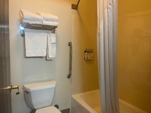 Holiday Inn Express Hotel & Suites Sioux Falls At Empire Mall an IHG Hotel - image 17