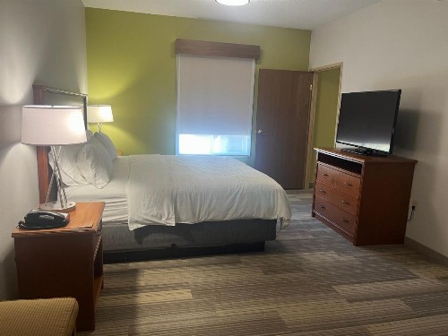 Holiday Inn Express Hotel & Suites Sioux Falls At Empire Mall an IHG Hotel - image 32