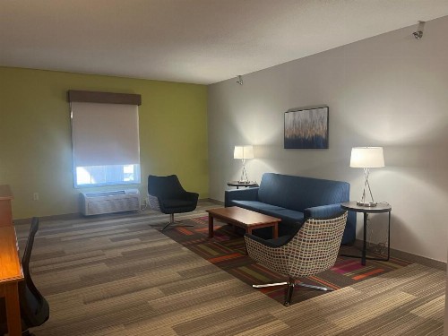 Holiday Inn Express Hotel & Suites Sioux Falls At Empire Mall an IHG Hotel - image 37