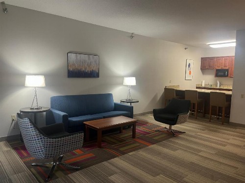 Holiday Inn Express Hotel & Suites Sioux Falls At Empire Mall an IHG Hotel - image 40