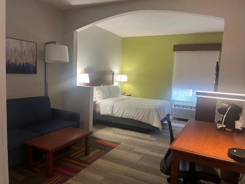 Holiday Inn Express Hotel & Suites Sioux Falls At Empire Mall an IHG Hotel - image 42