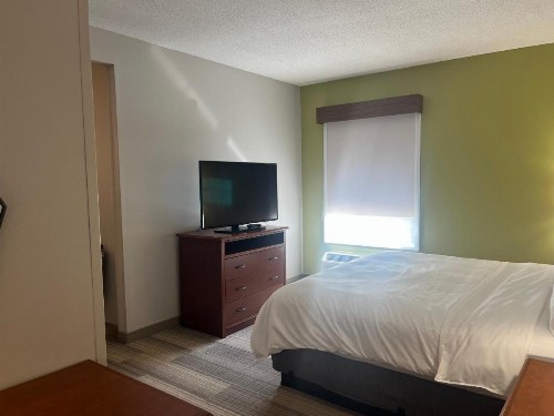 Holiday Inn Express Hotel & Suites Sioux Falls At Empire Mall an IHG Hotel - image 47