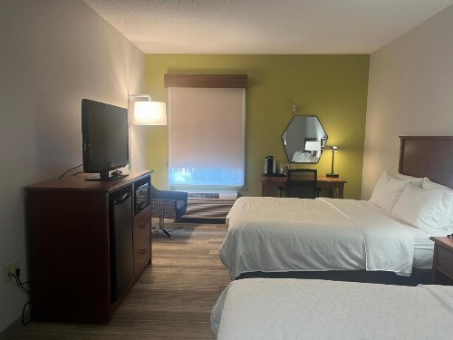 Holiday Inn Express Hotel & Suites Sioux Falls At Empire Mall an IHG Hotel - image 5