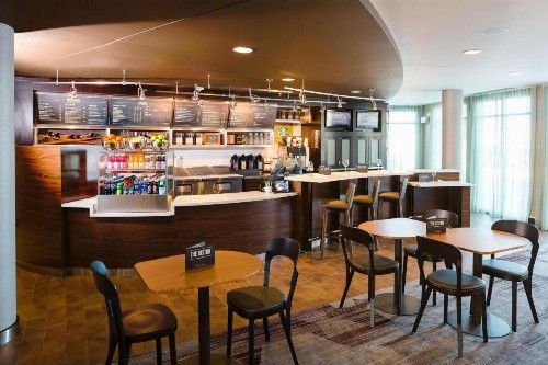 Courtyard By Marriott Sioux Falls - image 12