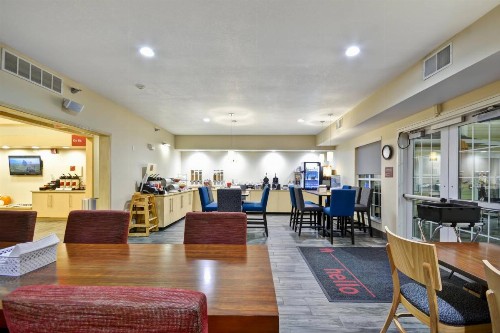 TownePlace Suites Sioux Falls - image 12