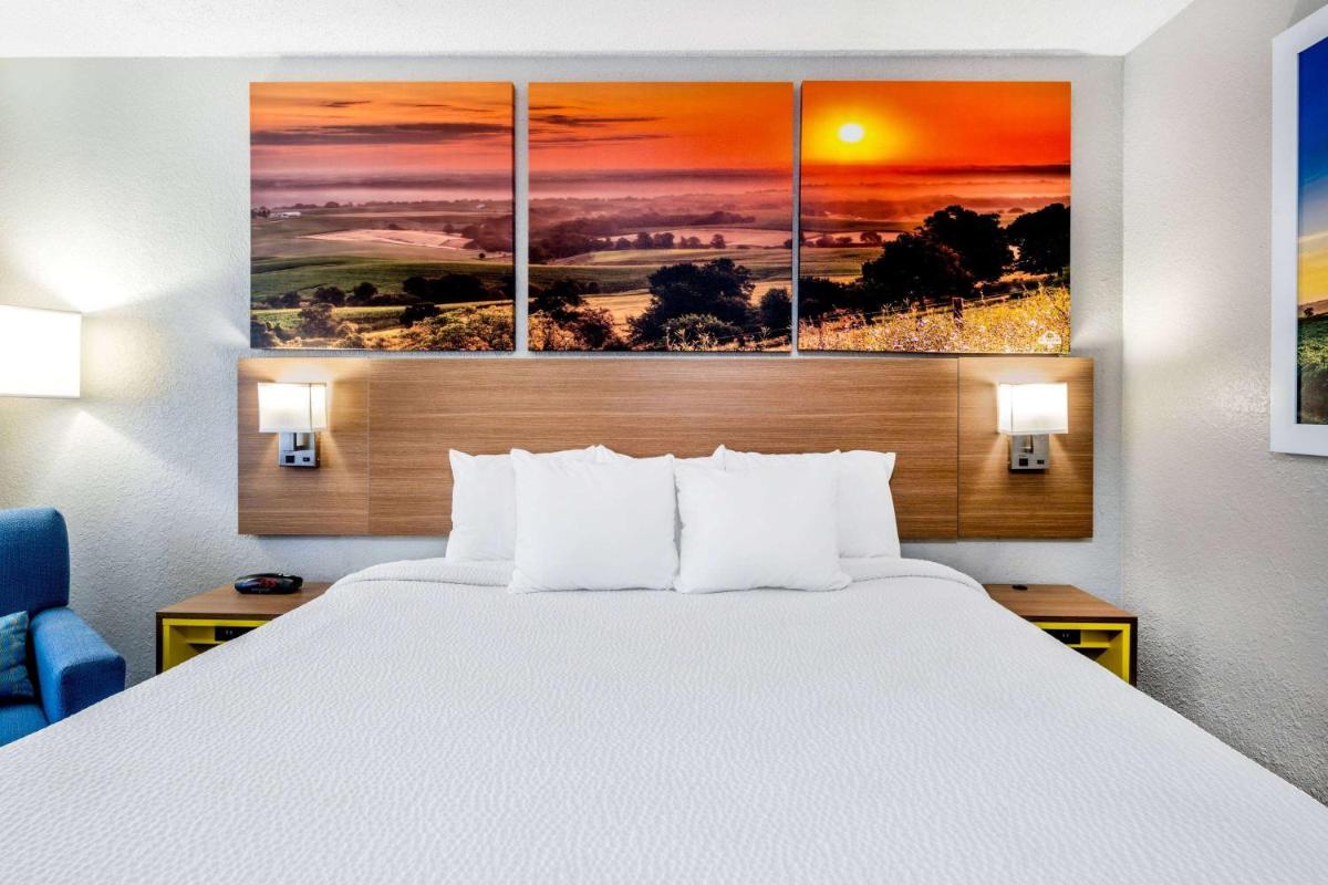 Days Inn by Wyndham Sioux Falls Airport - main image