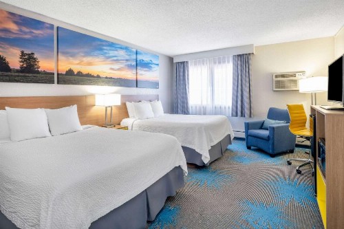 Days Inn by Wyndham Sioux Falls Airport - image 18