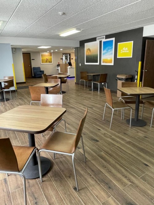 Days Inn by Wyndham Sioux Falls Airport - image 29