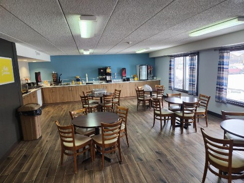 Days Inn by Wyndham Sioux Falls Airport - image 31