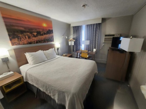 Days Inn by Wyndham Sioux Falls Airport - image 41