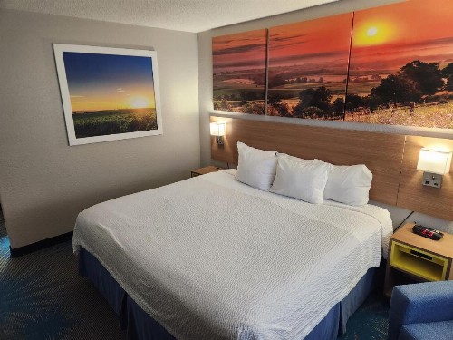Days Inn by Wyndham Sioux Falls Airport - image 43