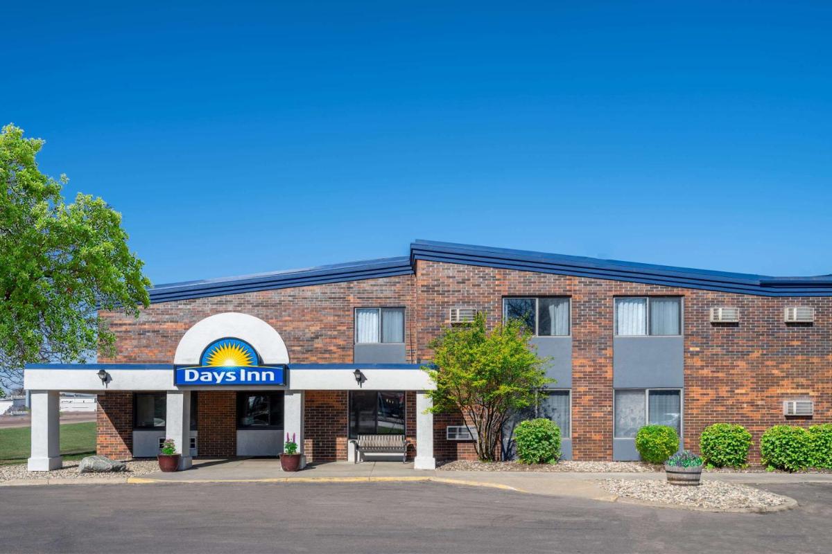 Days Inn by Wyndham Sioux Falls Airport - image 5