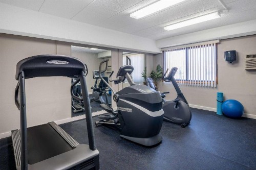 Days Inn by Wyndham Sioux Falls Airport - image 9