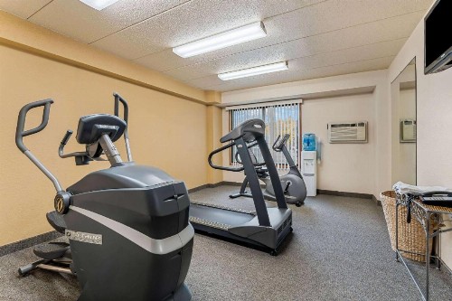 Days Inn by Wyndham Sioux Falls - image 11