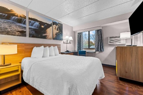 Days Inn by Wyndham Sioux Falls - image 12