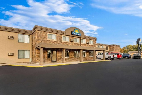 Days Inn by Wyndham Sioux Falls - image 2