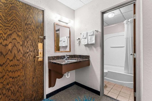Days Inn by Wyndham Sioux Falls - image 20