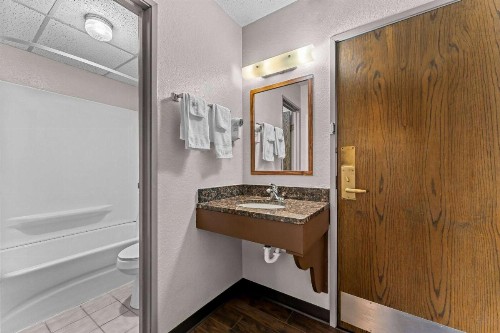 Days Inn by Wyndham Sioux Falls - image 30