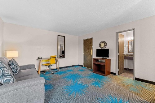 Days Inn by Wyndham Sioux Falls - image 32