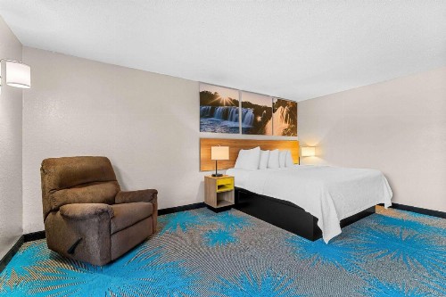 Days Inn by Wyndham Sioux Falls - image 33