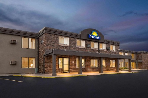 Days Inn by Wyndham Sioux Falls - image 6