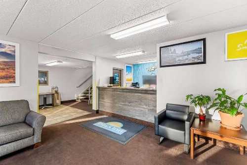Days Inn by Wyndham Sioux Falls - image 7