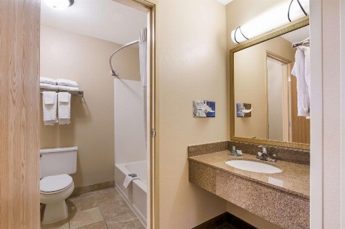 Best Western Empire Towers - image 11