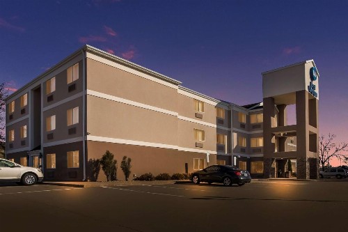 Best Western Empire Towers - image 21