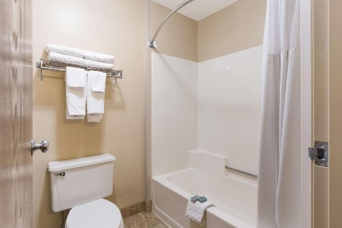 Best Western Empire Towers - image 26