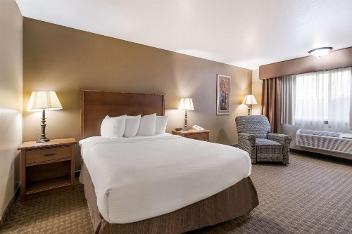 Best Western Empire Towers - image 29