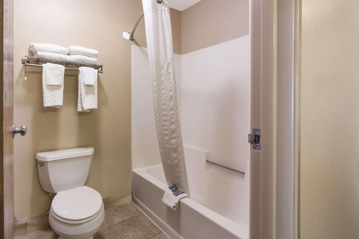 Best Western Empire Towers - image 7