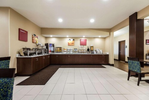 Comfort Suites - Sioux Falls - image 20