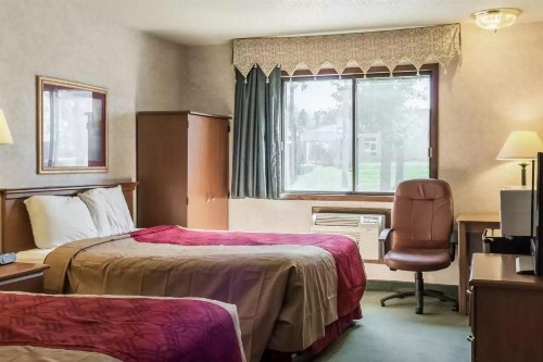 Econo Lodge North Sioux Falls - image 14