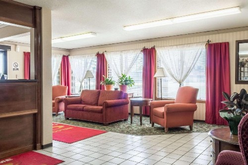 Econo Lodge North Sioux Falls - image 22